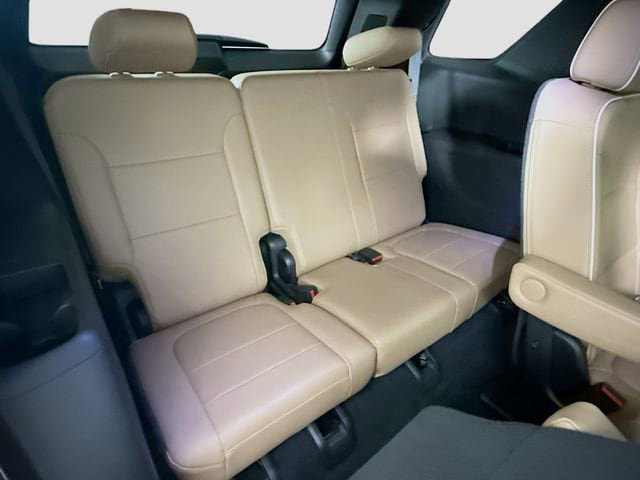 Used 2023 Chevrolet Traverse Premier w/ LPO, Floor Liner Package FWD image 29