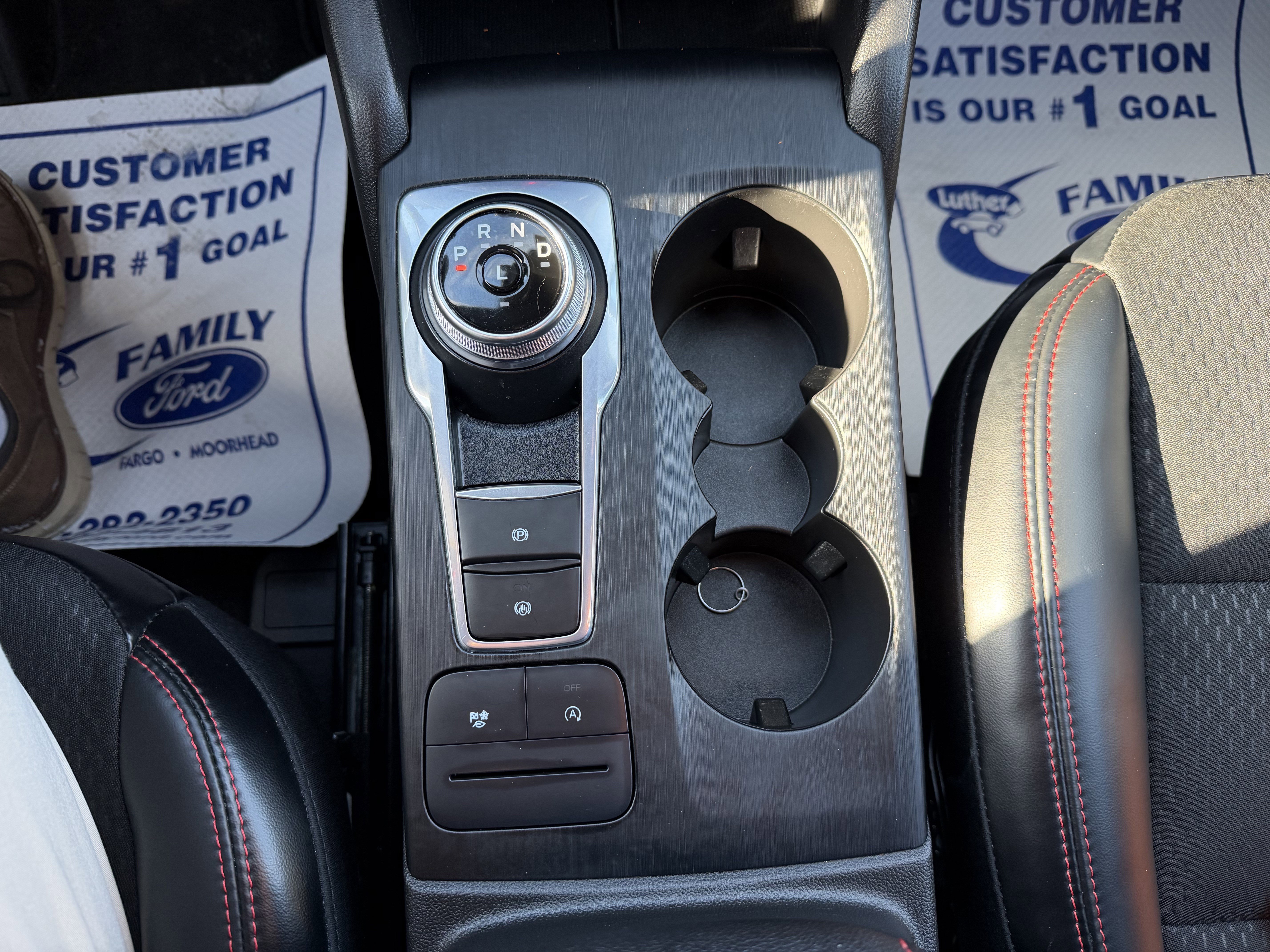 Certified 2025 Ford Escape ST-Line Select image 17