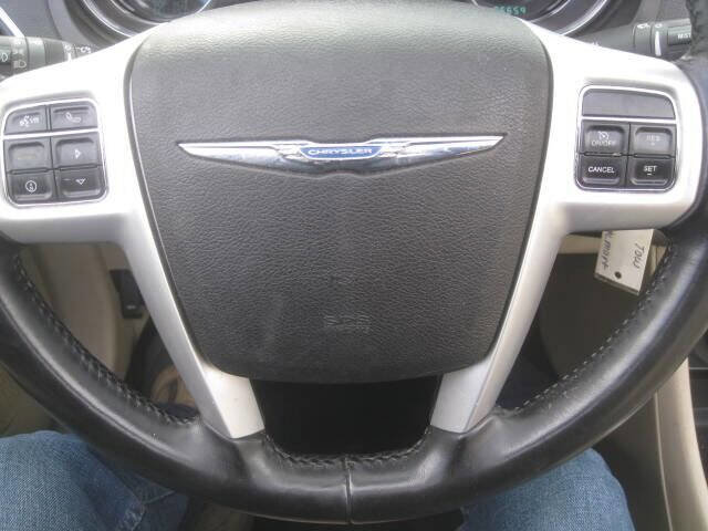 Used 2011 Chrysler 200 Limited image 26