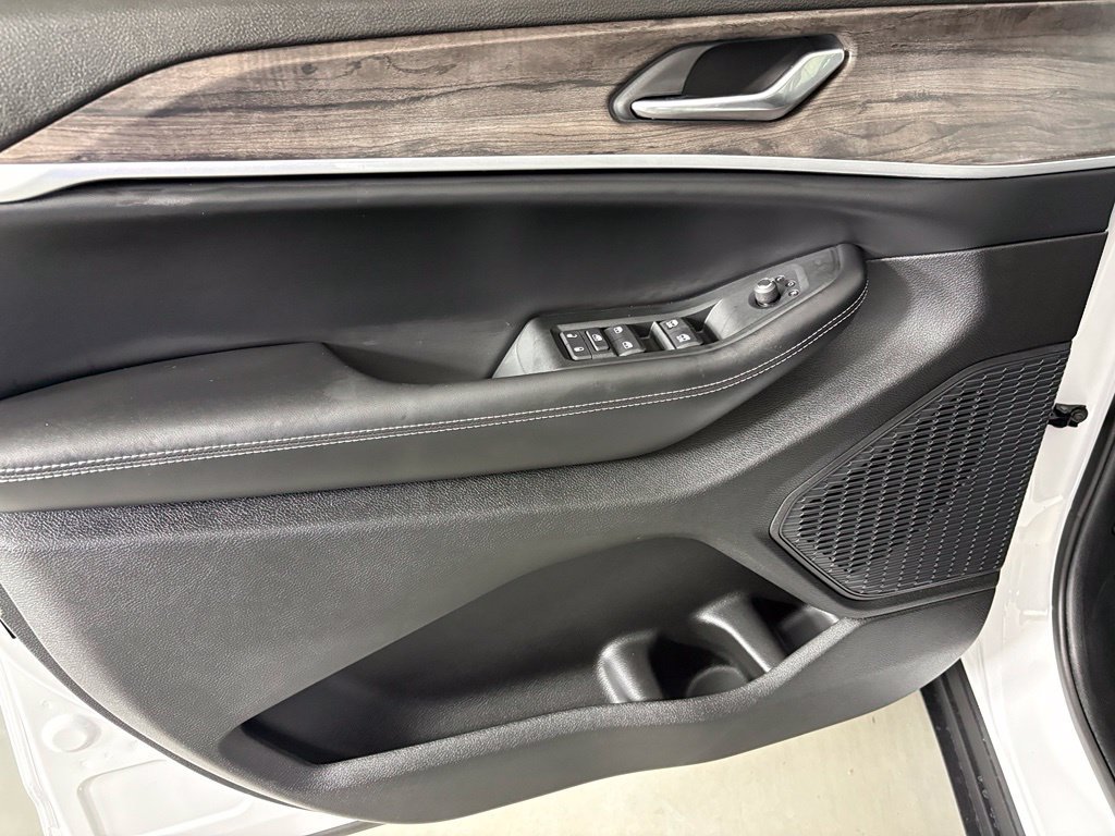 New 2026 Jeep Grand Cherokee Altitude RWD image 15