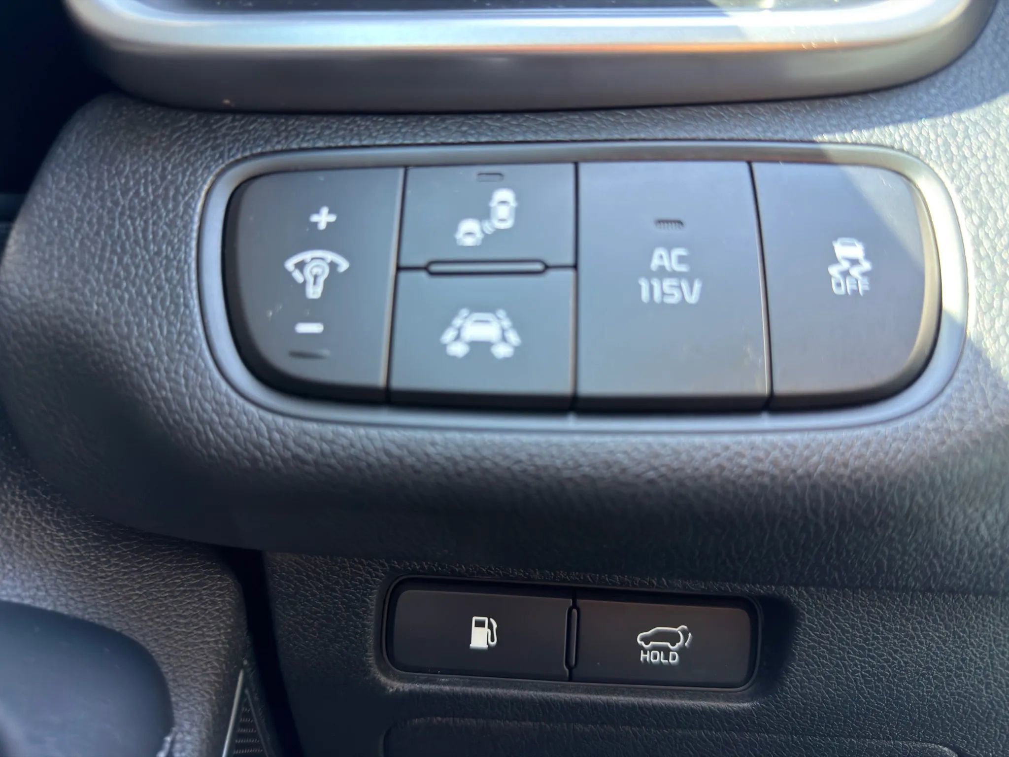 Used 2019 Kia Sorento SX image 17