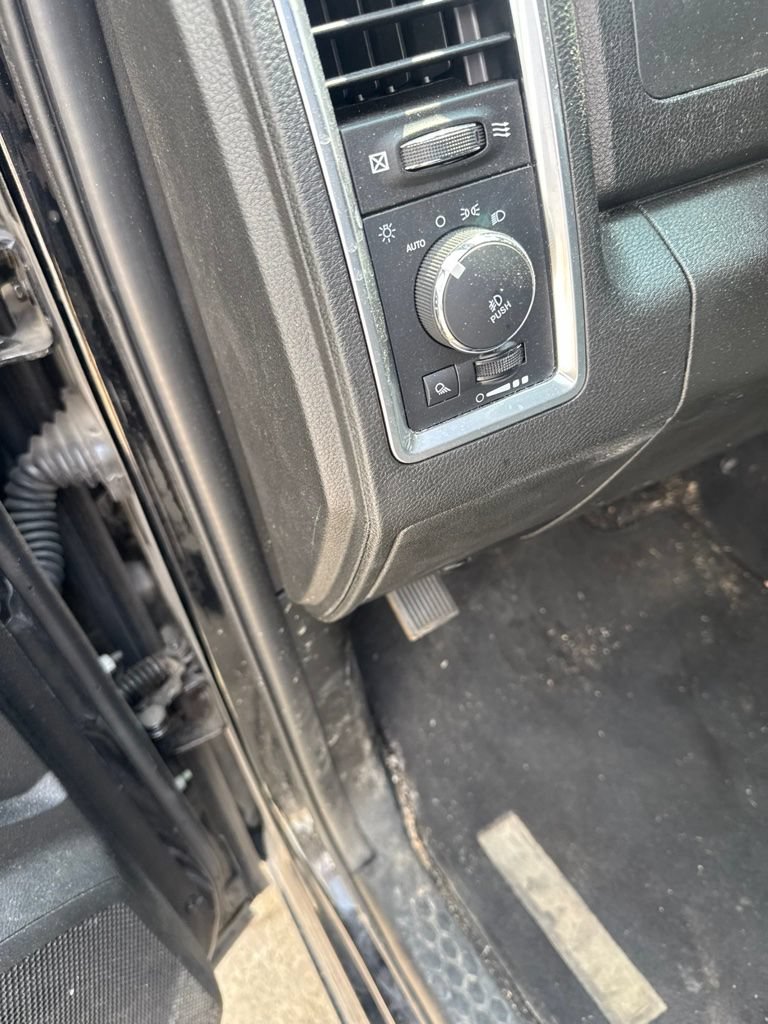 Used 2023 RAM 1500 Warlock w/ Trailer & Traction Group AWD/4WD image 9