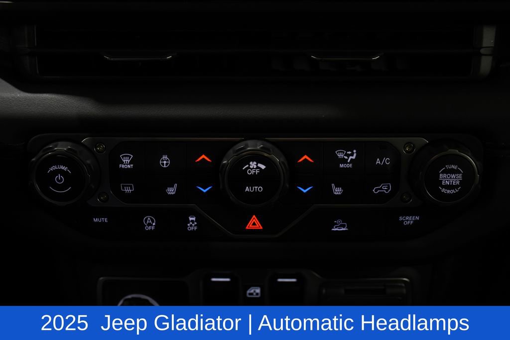 Used 2025 Jeep Gladiator Sport image 17