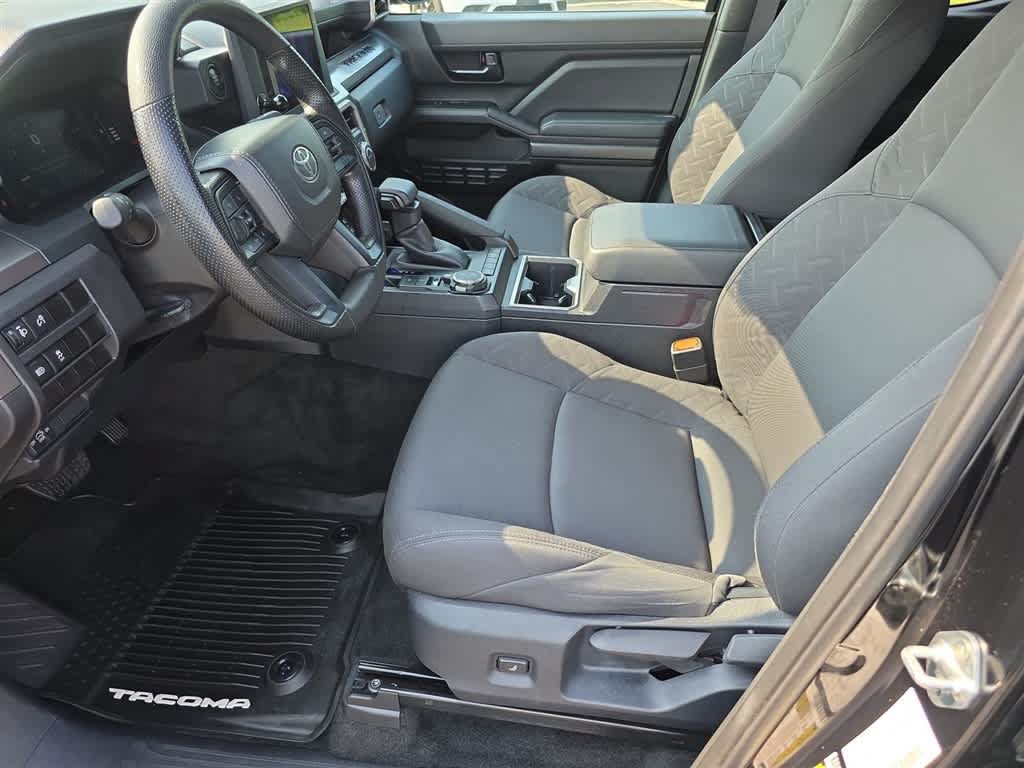 Used 2024 Toyota Tacoma SR5 AWD/4WD image 15