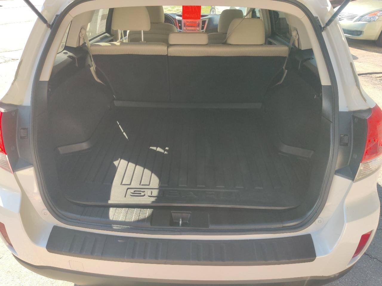 Used 2012 Subaru Outback 2.5i Premium AWD/4WD image 14