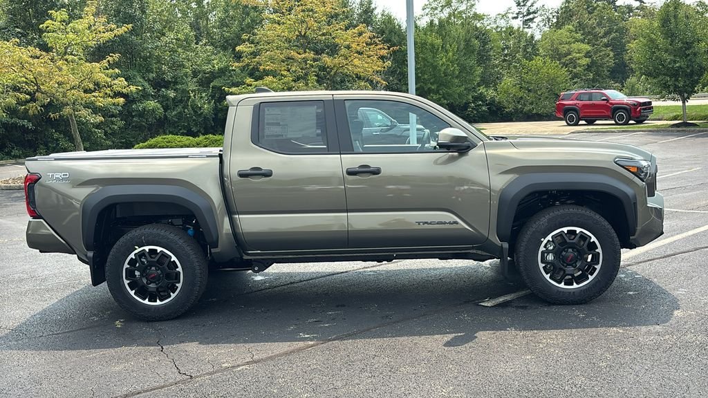 New 2026 Toyota Tacoma TRD Off-Road w/ TRD Off Road Premium Package AWD/4WD image 33