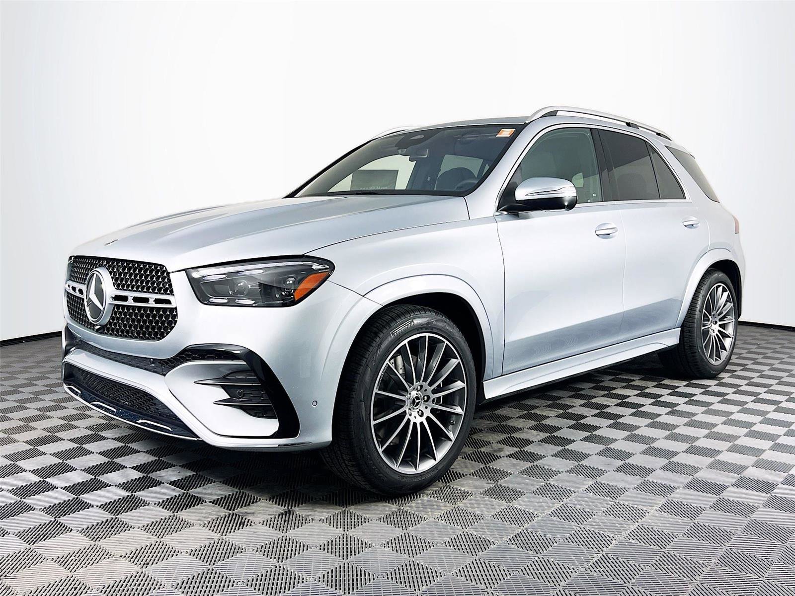 New 2026 Mercedes-Benz GLE 580 4MATIC image 2