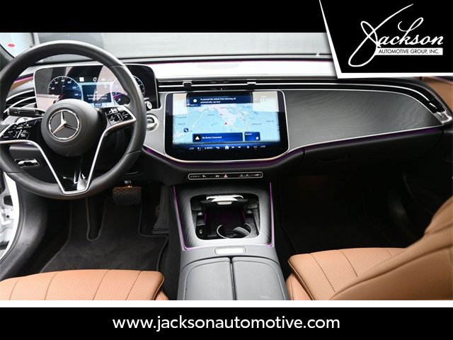 Used 2025 Mercedes-Benz E 350 Sedan image 10