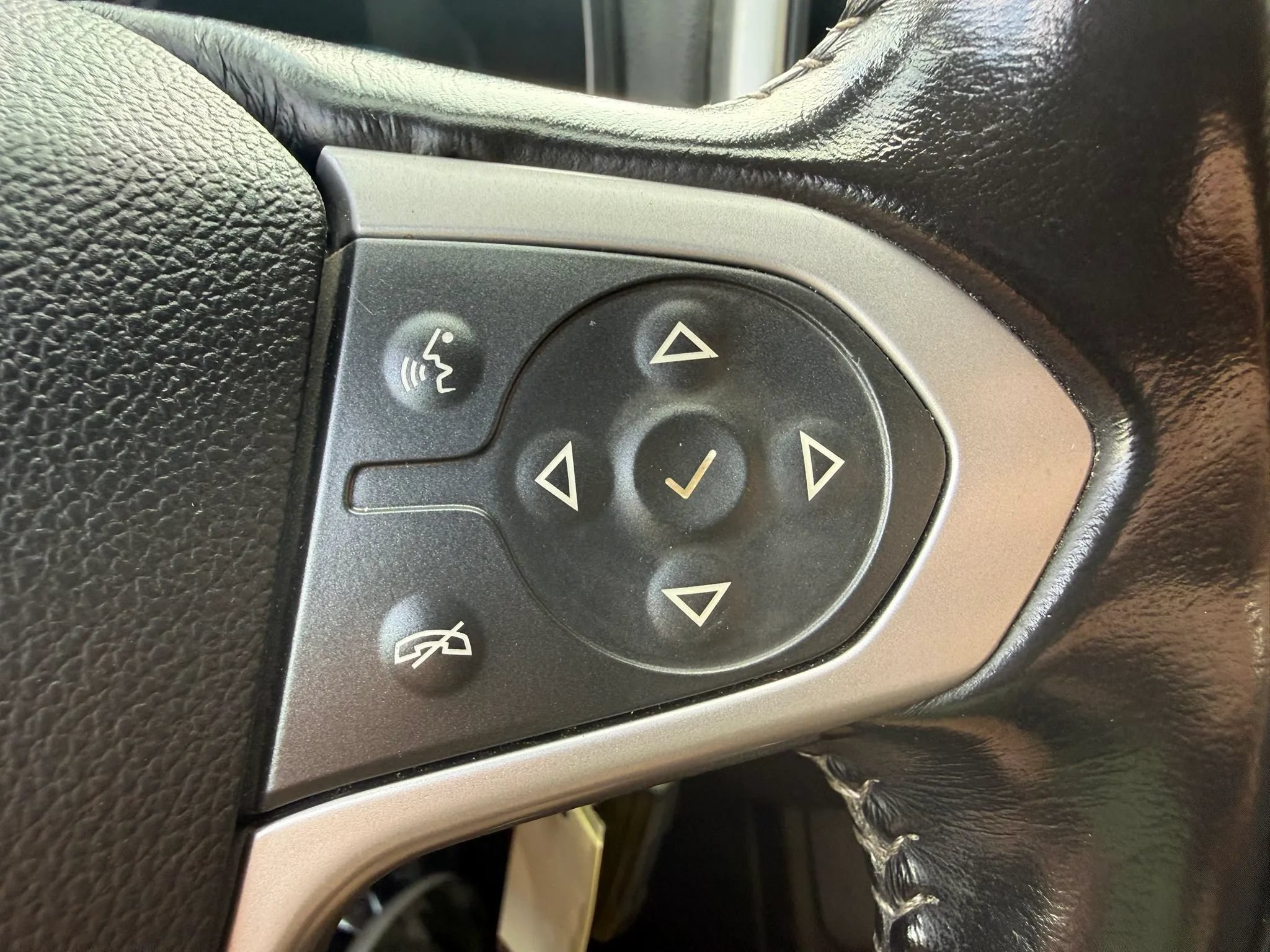 Used 2017 Chevrolet Colorado LT RWD image 15