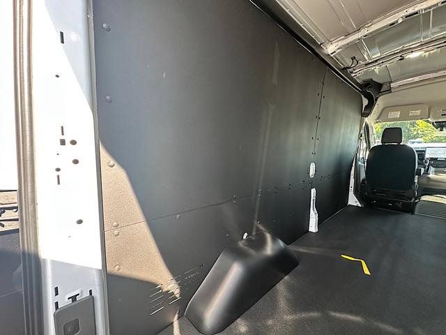 New 2026 Ford Transit 250 148 Medium Roof w/ Load Area Protection Package RWD image 10