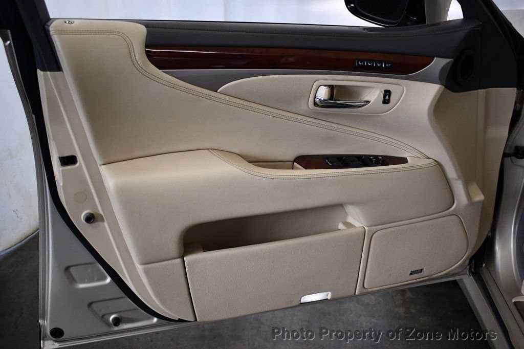 Used 2015 Lexus LS 460 AWD w/ Comfort Package image 7