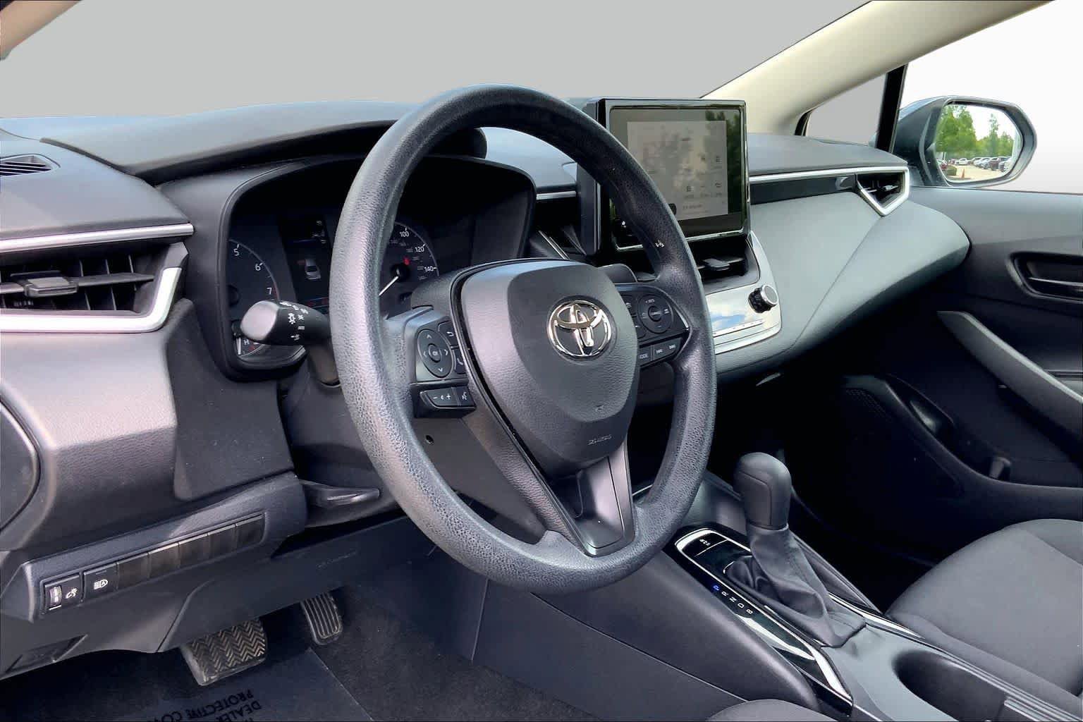 Used 2024 Toyota Corolla LE FWD image 17