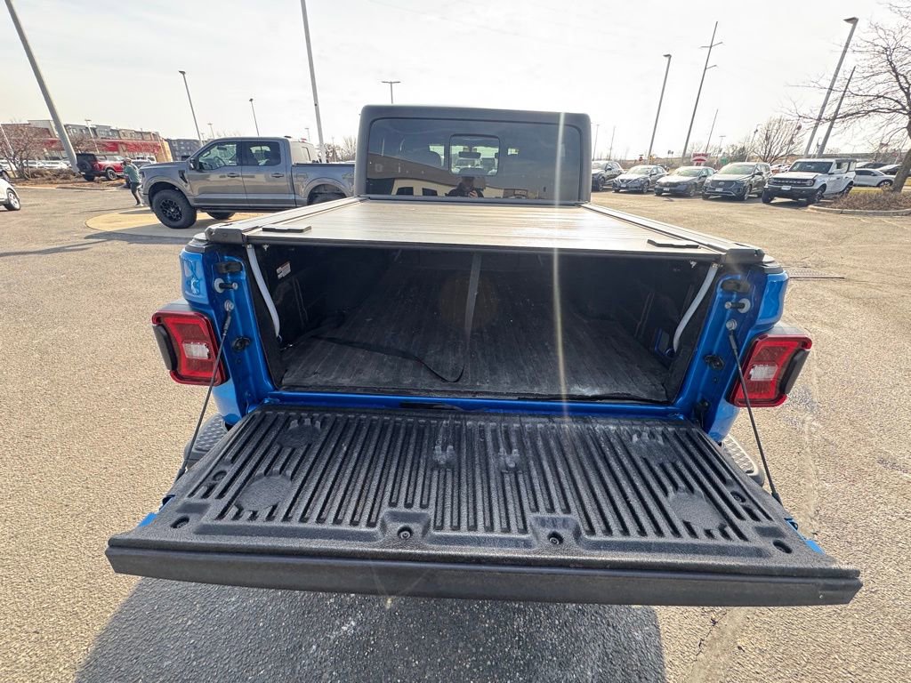 Used 2022 Jeep Gladiator Overland image 15