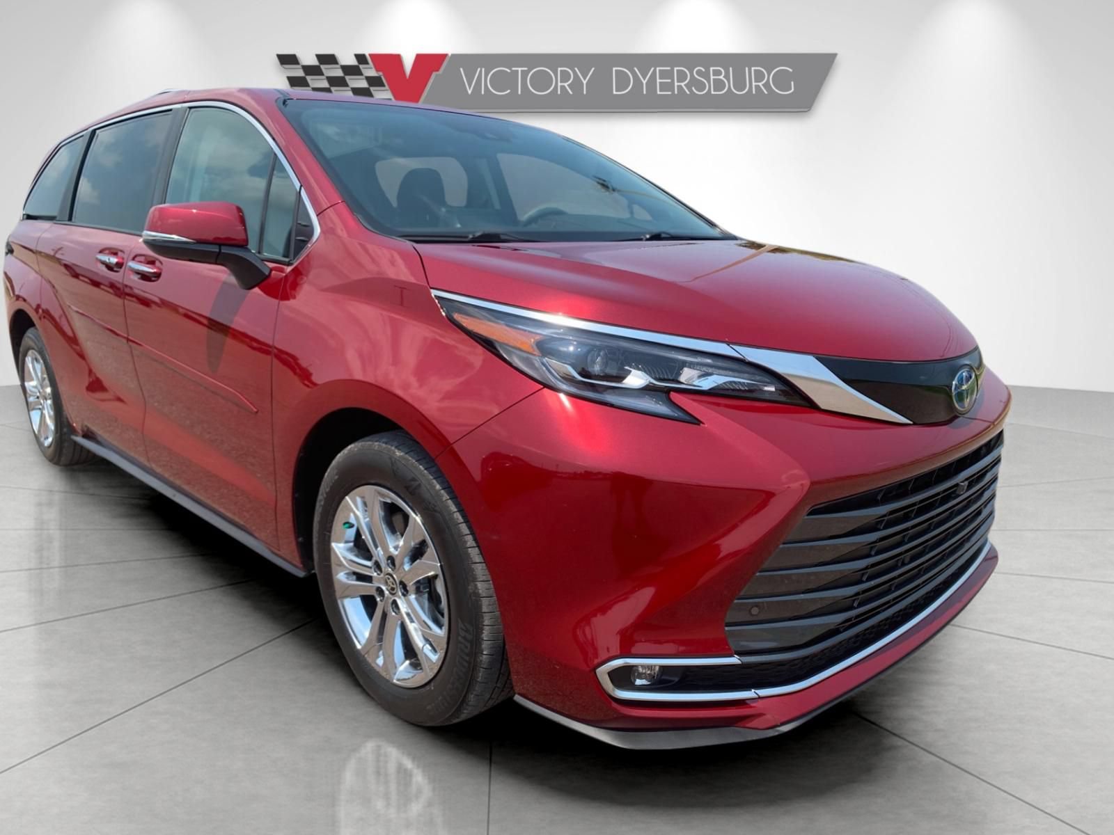 Used 2024 Toyota Sienna Platinum AWD/4WD video 1