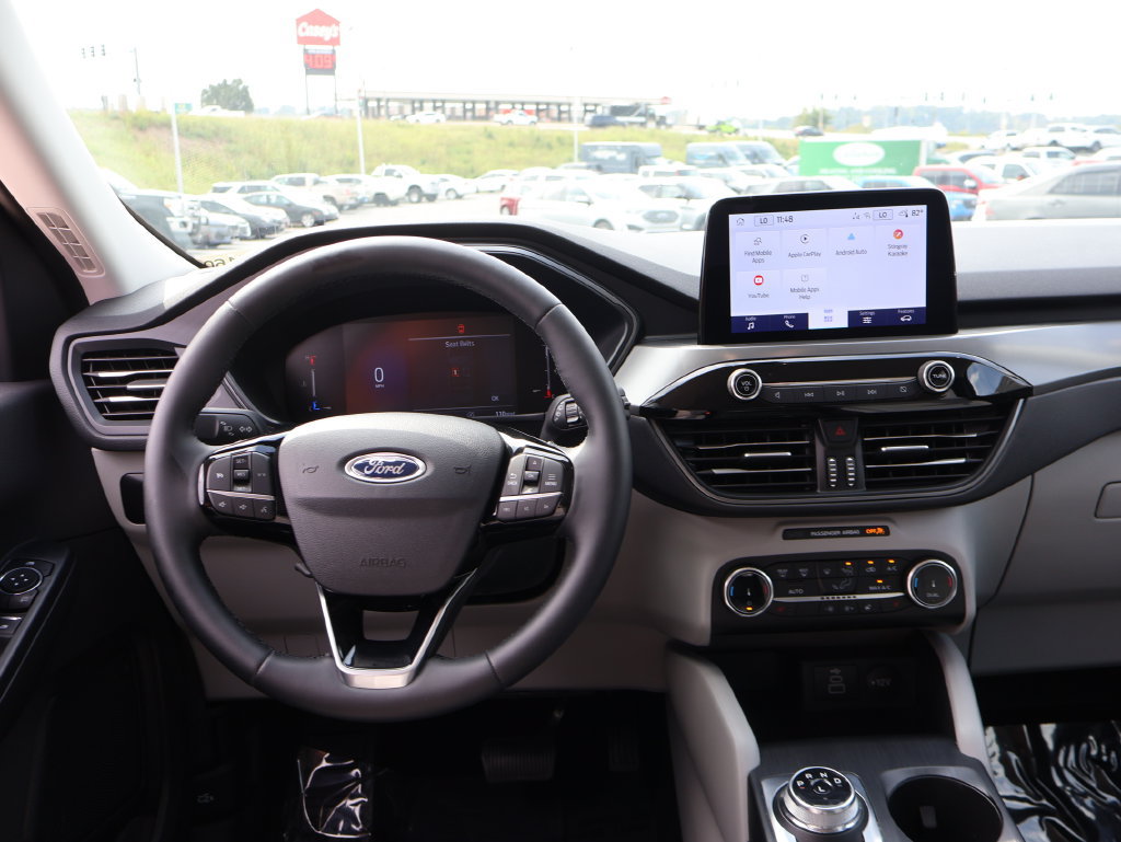 Used 2025 Ford Escape Active w/ Cold Weather Package FWD image 18