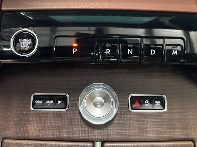 Used 2025 Lincoln Navigator Reserve AWD/4WD image 14