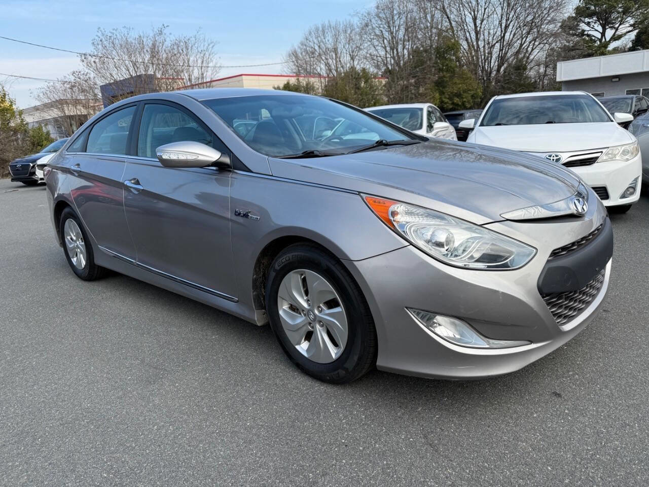 Used 2013 Hyundai Sonata Hybrid image 3