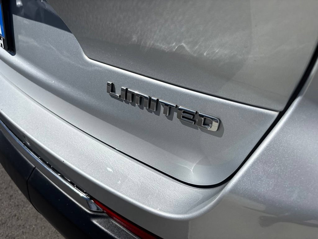 Used 2021 Jeep Grand Cherokee L Limited AWD/4WD image 18