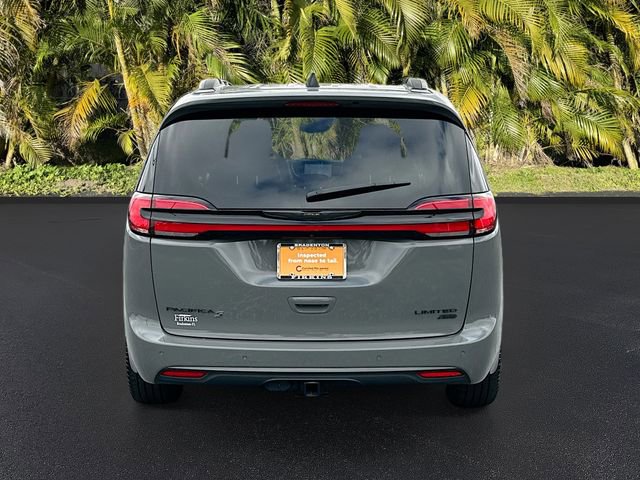 Used 2025 Chrysler Pacifica Limited w/ Uconnect Theater Family Group AWD/4WD image 6