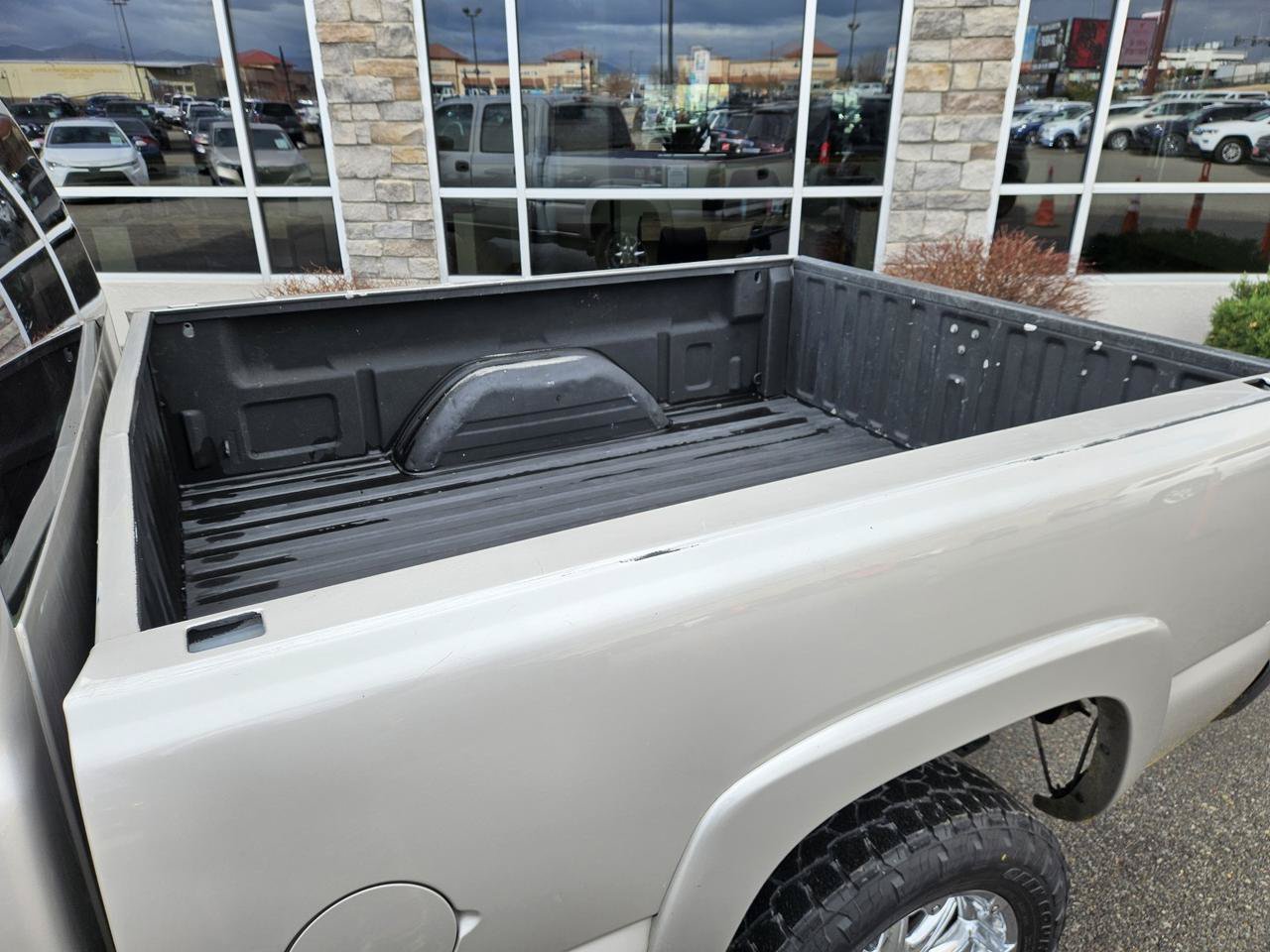 Used 2005 Chevrolet Silverado 2500 LS w/ Heavy-Duty Power Package AWD/4WD image 22