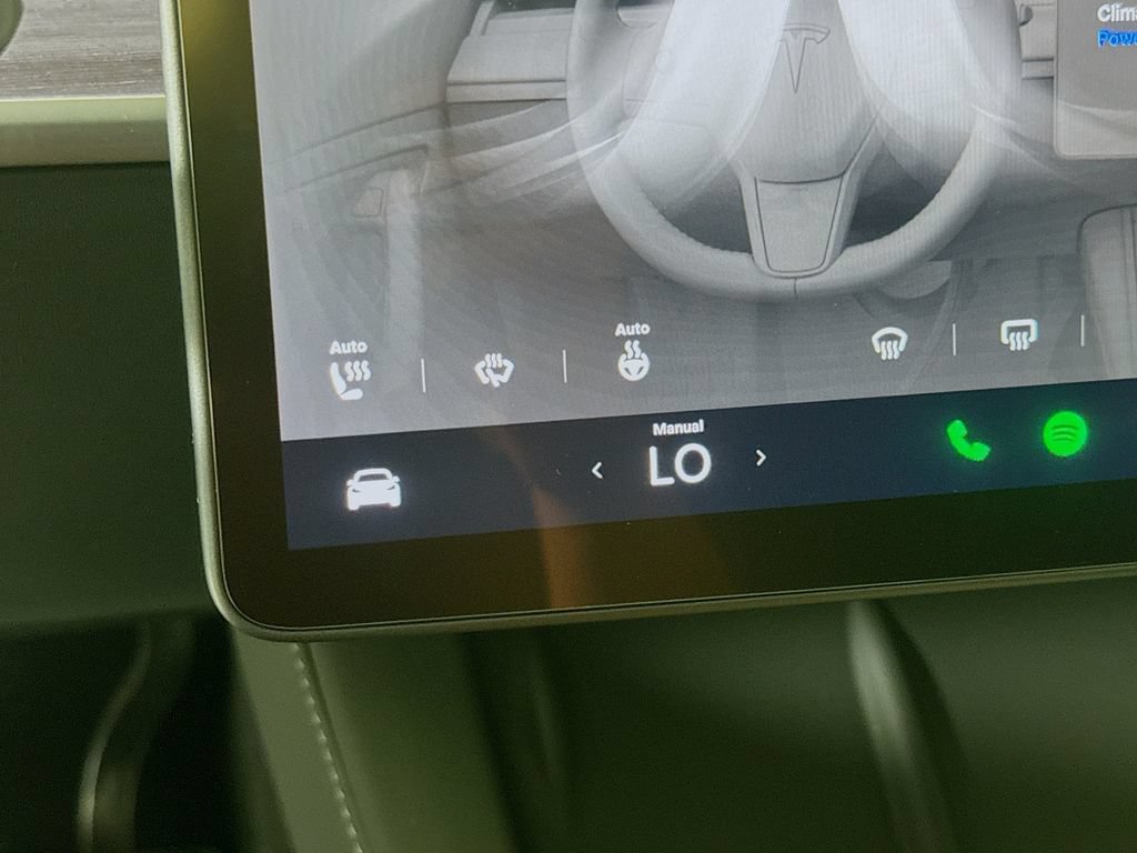Used 2024 Tesla Model Y Long Range AWD/4WD image 18