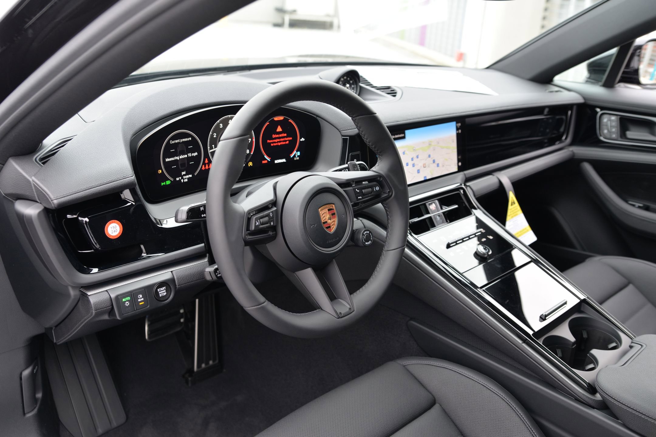 New 2026 Porsche Panamera 4 image 4