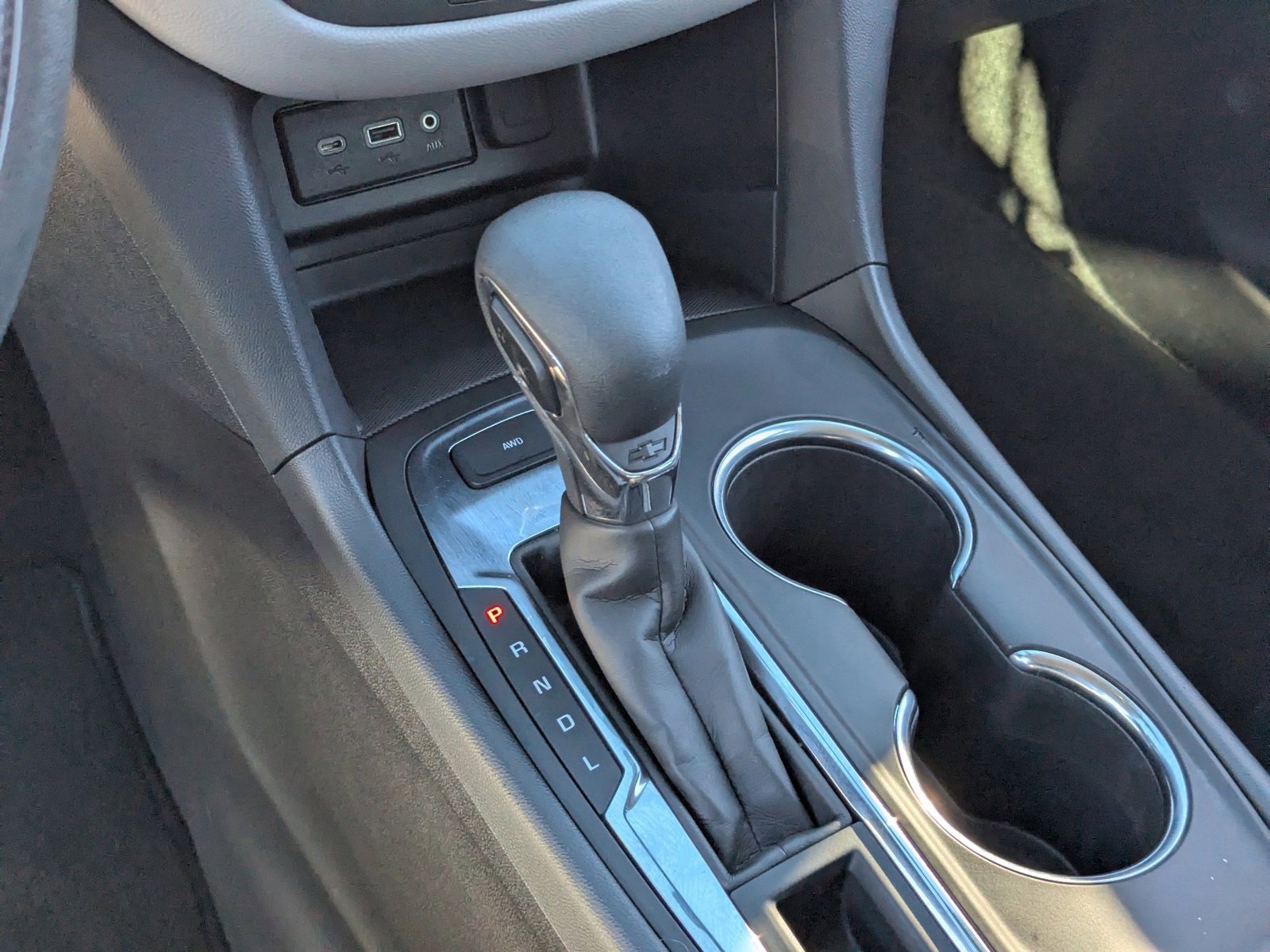 Used 2024 Chevrolet Equinox LS image 30