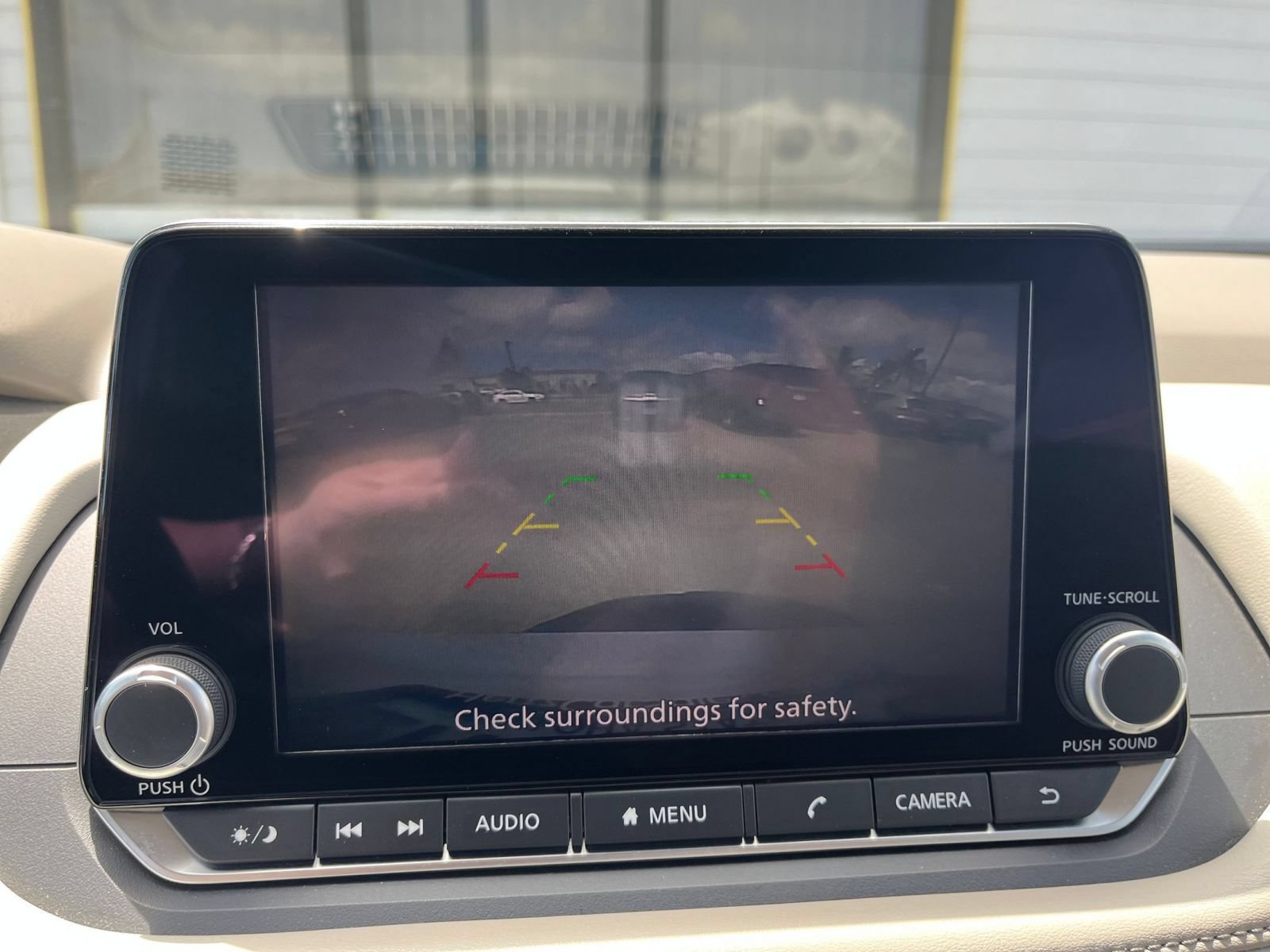 Used 2025 Nissan Rogue SV FWD image 25