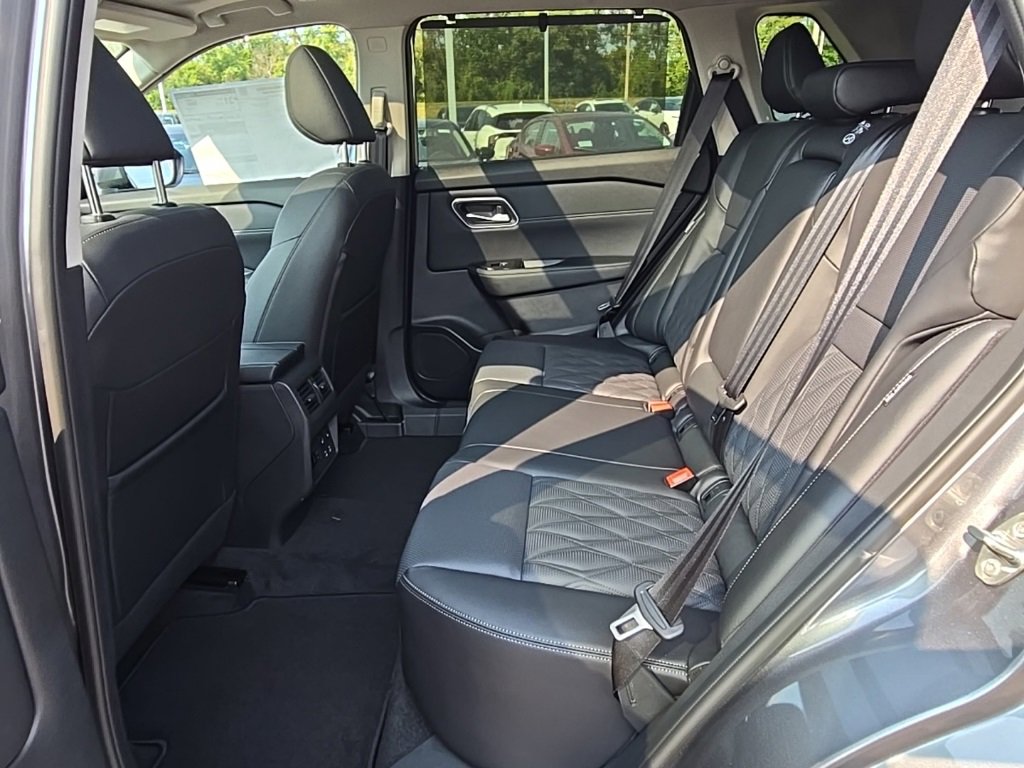 New 2026 Nissan Rogue Platinum image 35