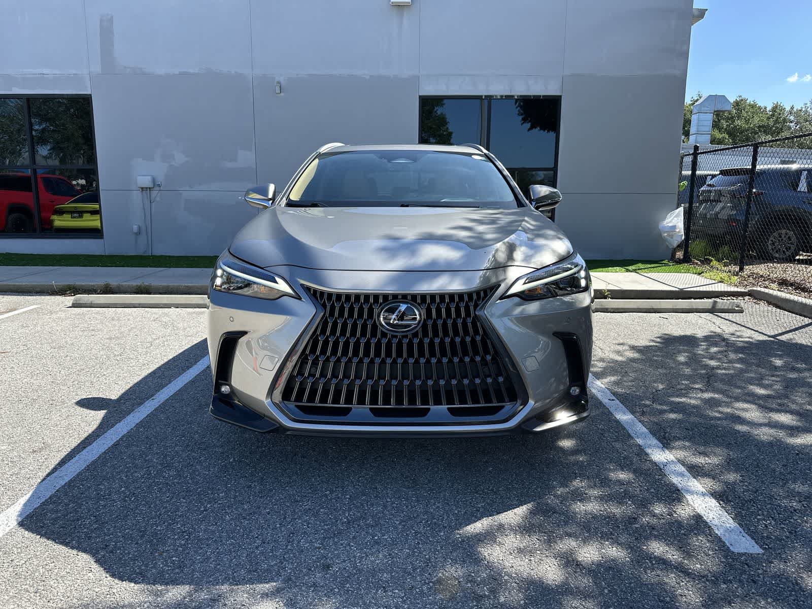 Used 2025 Lexus NX 250 FWD w/ Towing Package (2000 Lbs) image 12