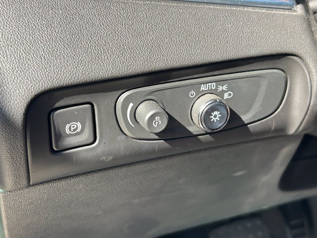 Used 2020 Buick Enclave Avenir w/ LPO, Floor Liner Package FWD image 31