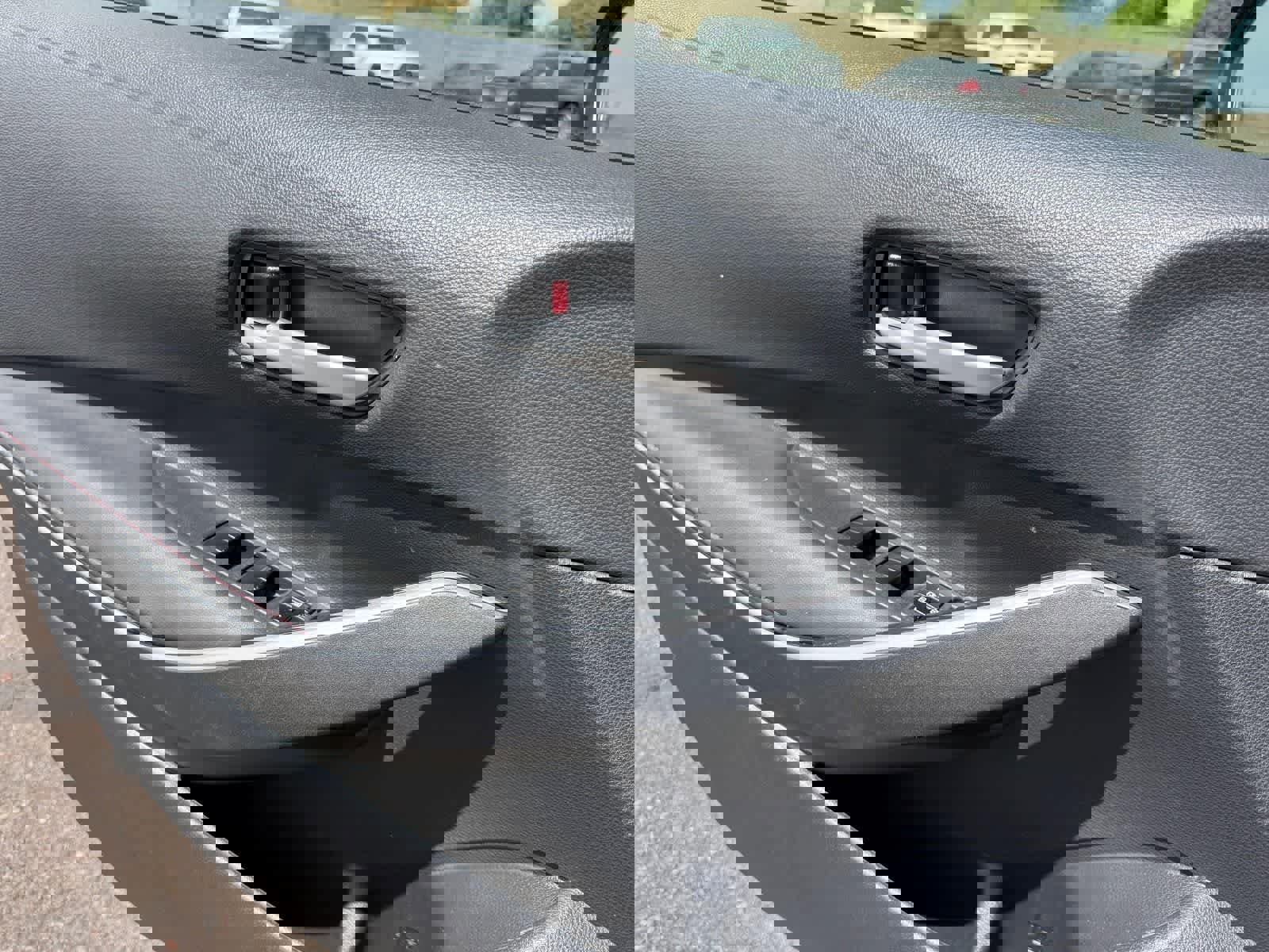 Used 2024 Toyota Corolla SE FWD image 17