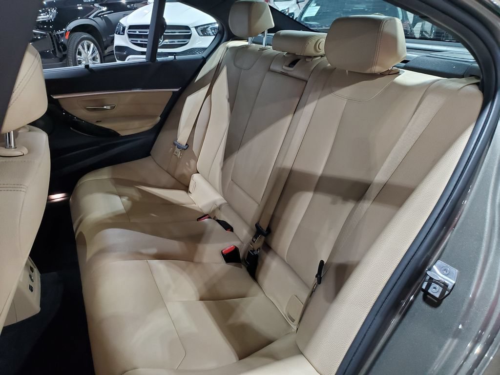Used 2018 BMW 340i xDrive Sedan AWD/4WD image 24