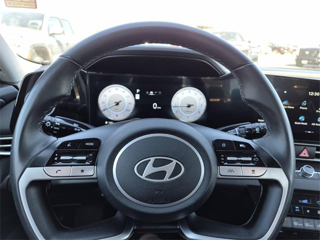 Used 2025 Hyundai Elantra SEL image 26