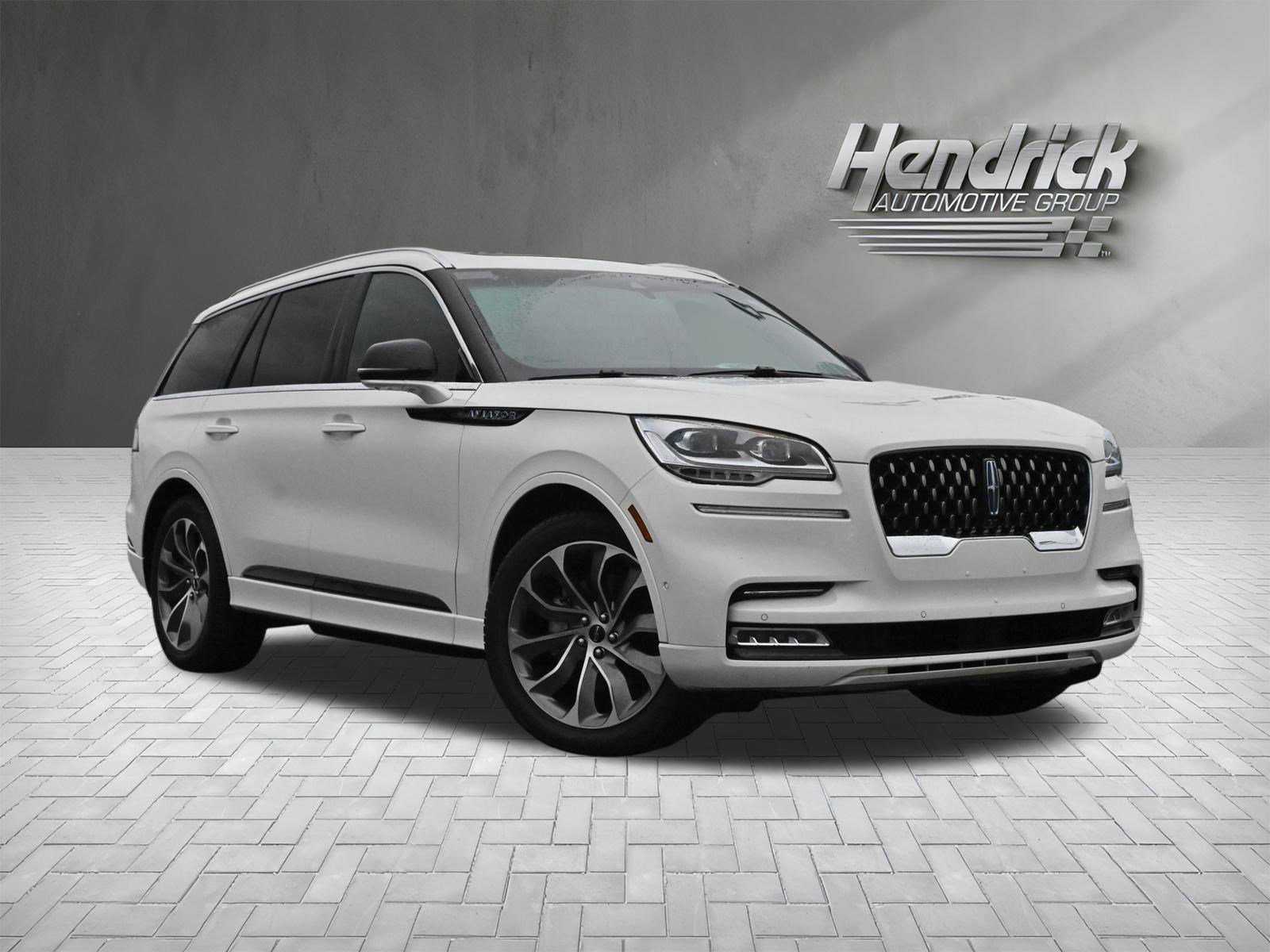Used 2021 Lincoln Aviator Grand Touring w/ Equipment Group 302A AWD/4WD image 2