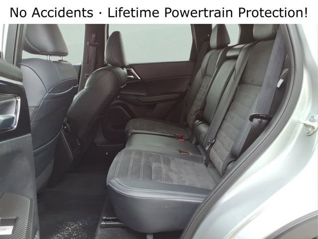Used 2024 Mitsubishi Outlander SE image 25