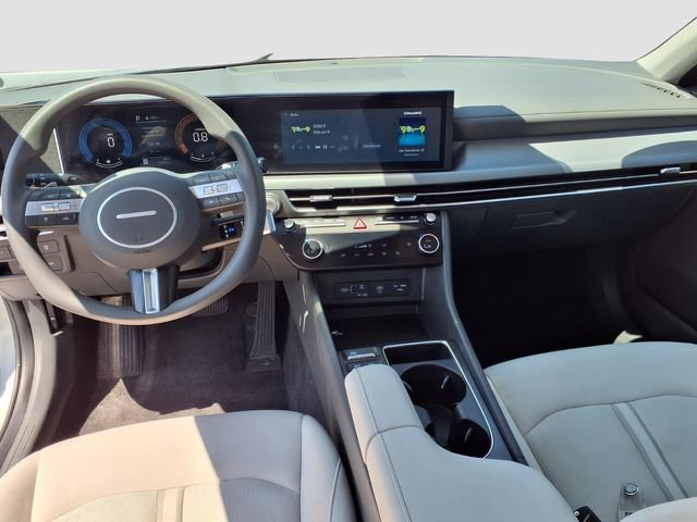 Used 2025 Hyundai Sonata SEL FWD image 12