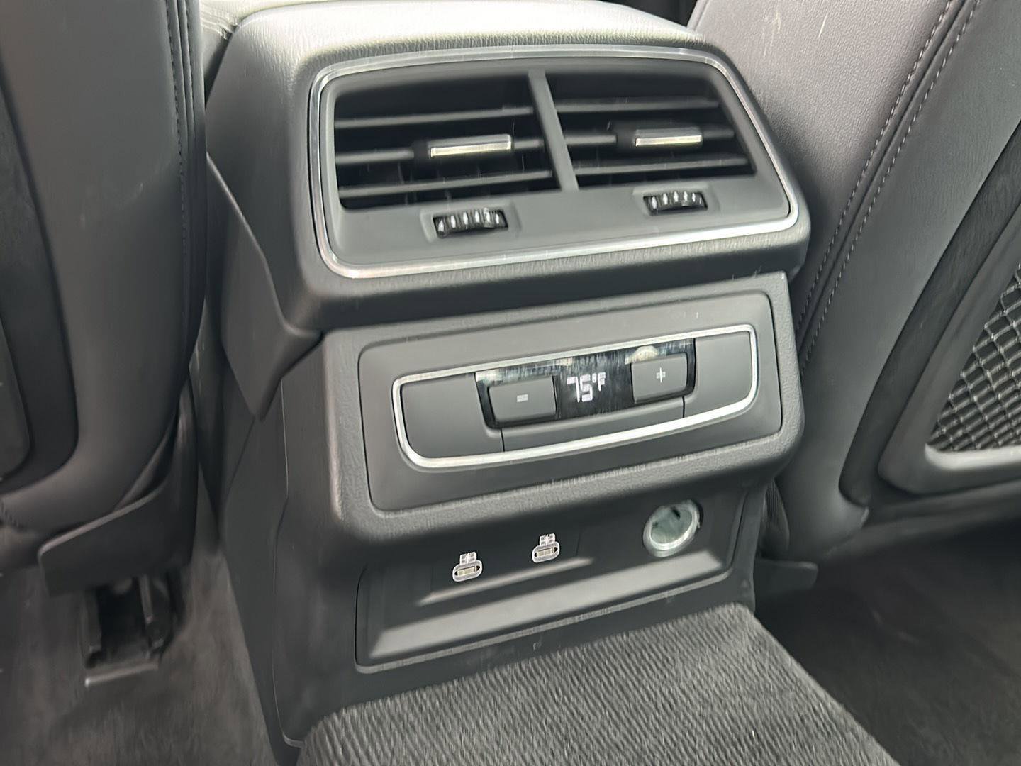 Used 2024 Audi A6 Premium Plus image 28