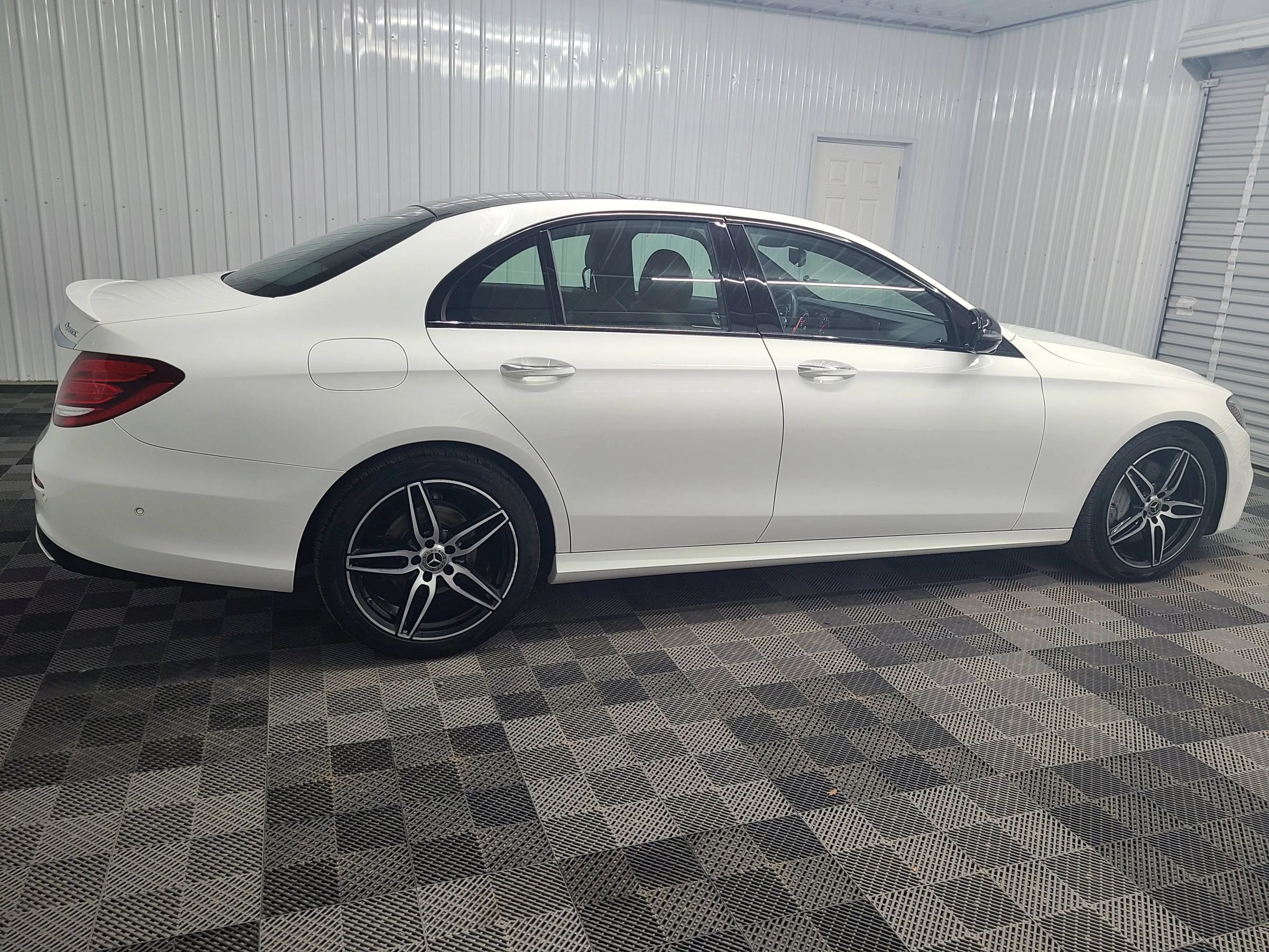 Used 2019 Mercedes-Benz E 300 4MATIC w/ Premium 1 Package image 12
