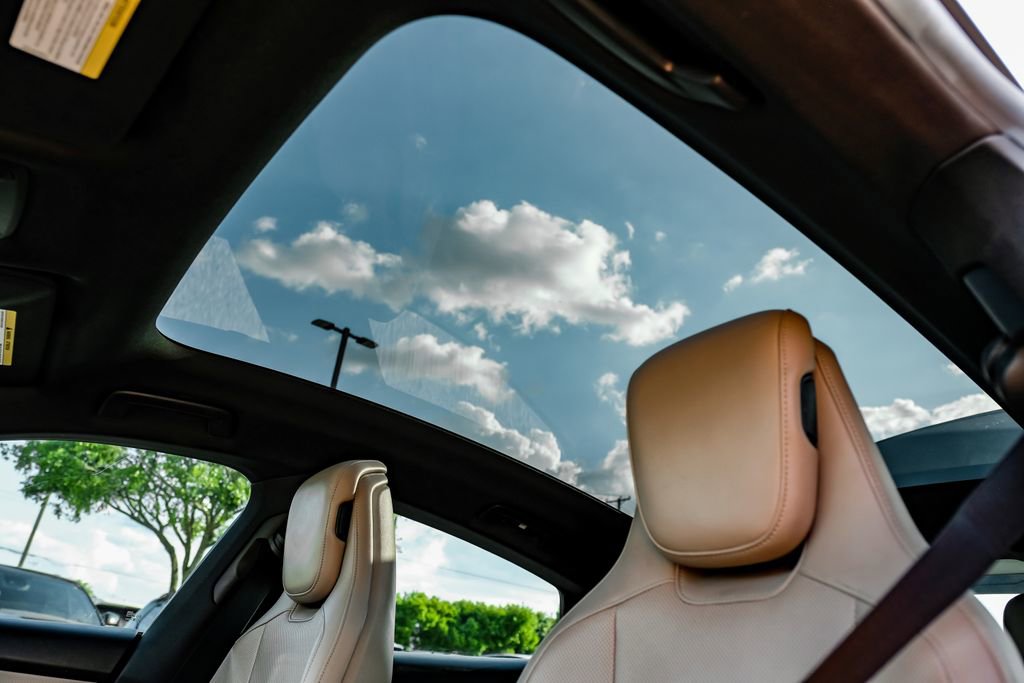 Used 2022 Porsche Taycan image 23