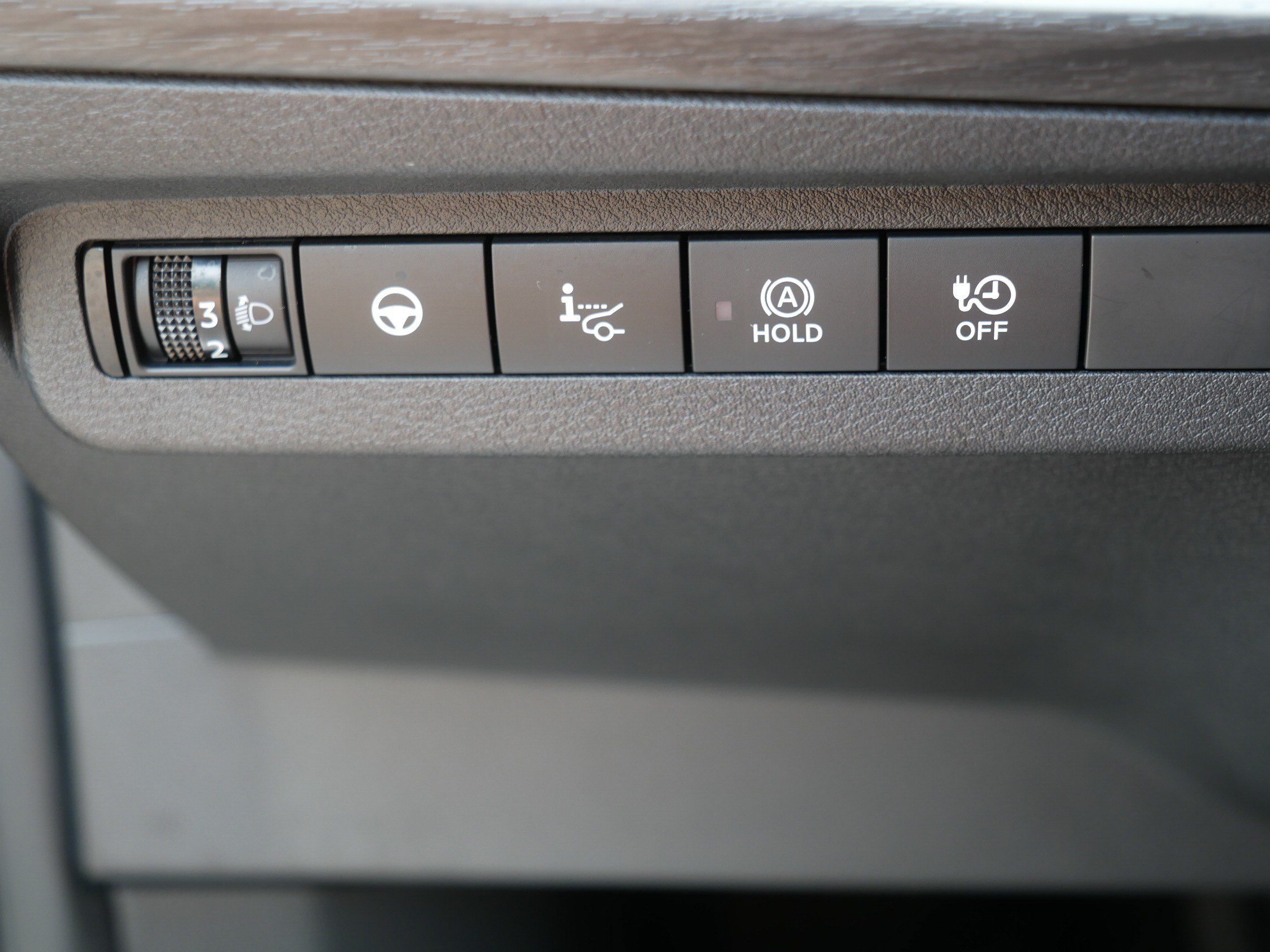 Certified 2024 Nissan Ariya AWD image 26