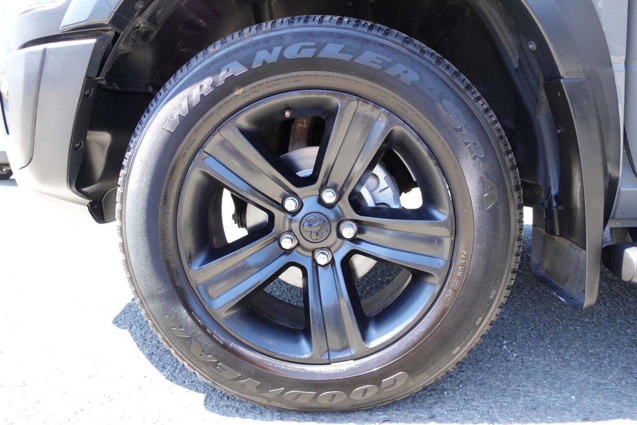 Used 2022 RAM 1500 Classic Warlock w/ Ceramic Grey Warlock Package image 48