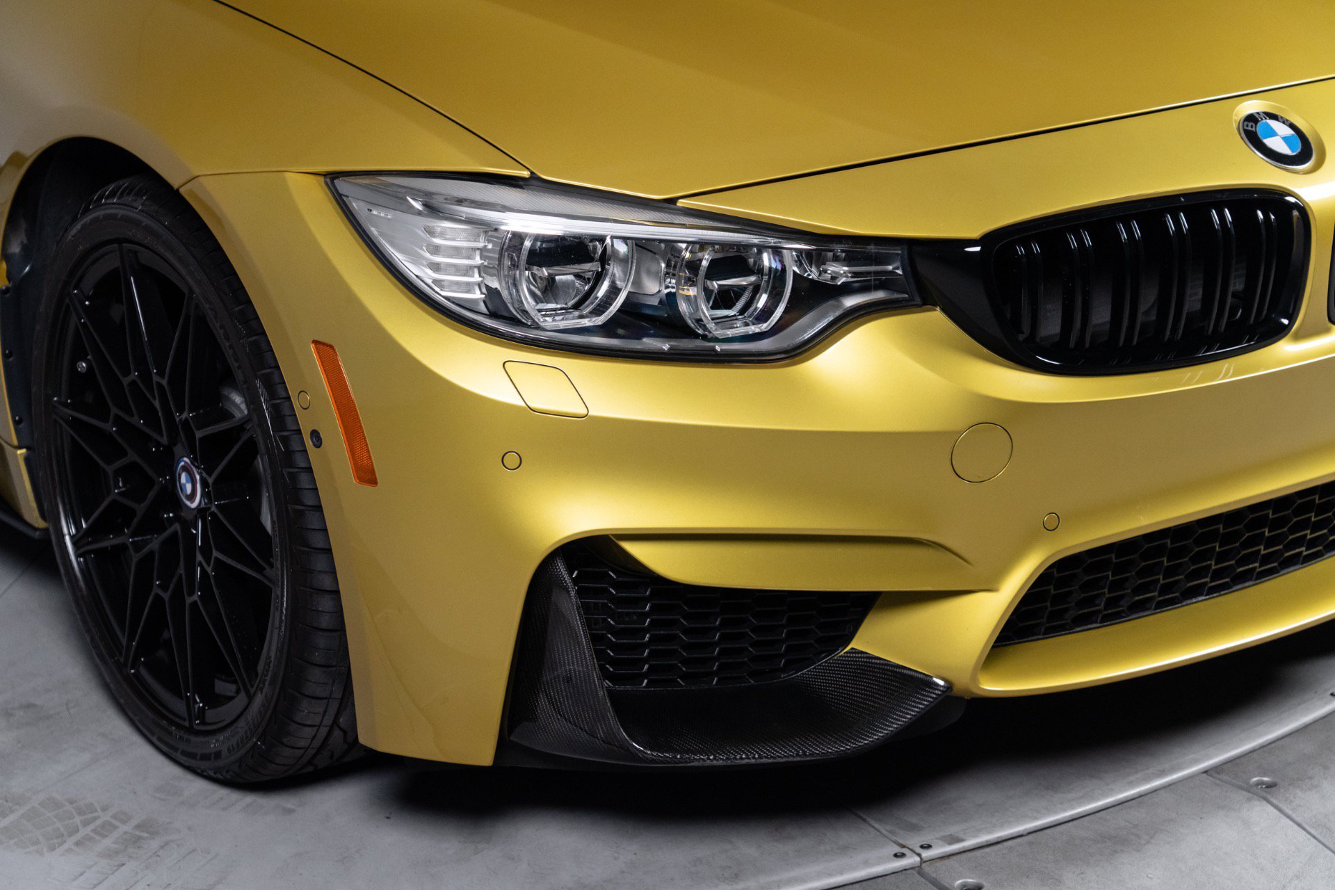 Used 2015 BMW M4 Coupe RWD image 40