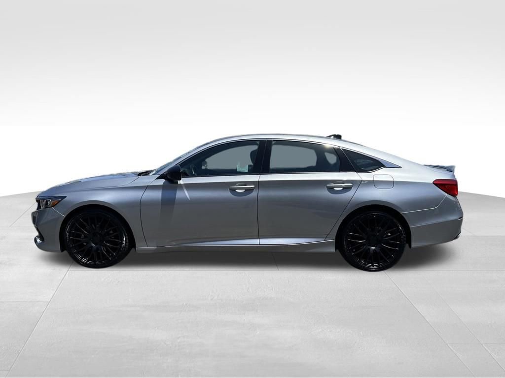 Used 2022 Honda Accord Sport image 2