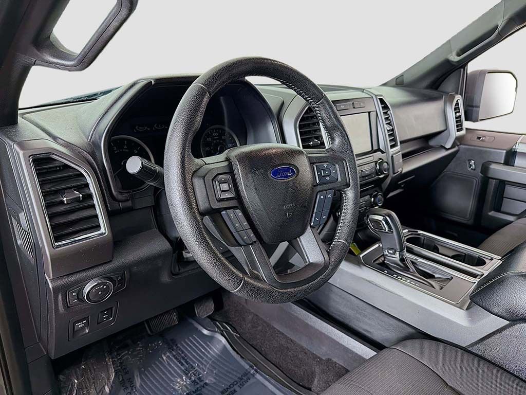 Used 2016 Ford F150 XLT w/ Equipment Group 302A Luxury image 17