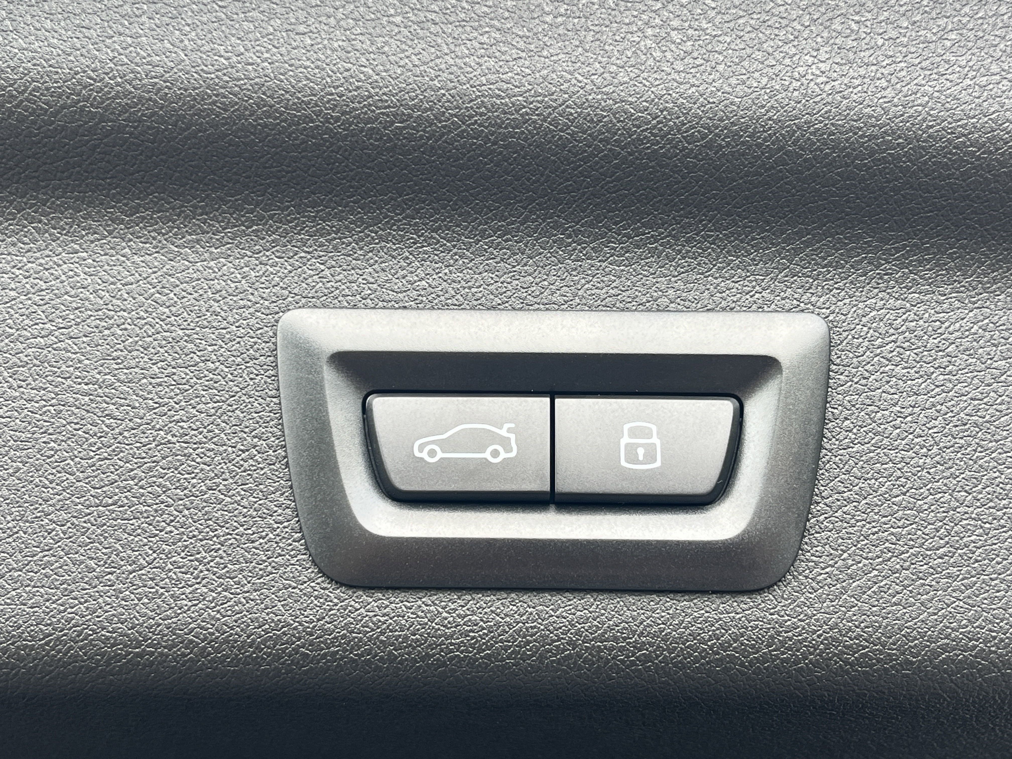 New 2025 BMW X1 xDrive28i w/ Convenience Package image 29