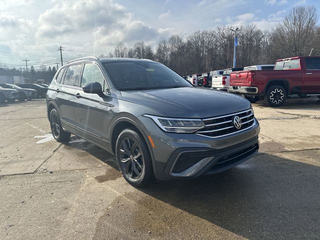 Used 2024 Volkswagen Tiguan SE image 11
