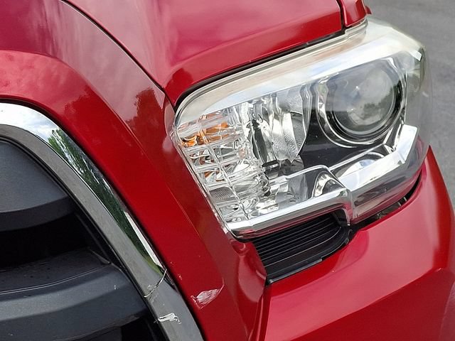 Used 2017 Toyota Tacoma SR5 w/ Tow Package AWD/4WD image 12