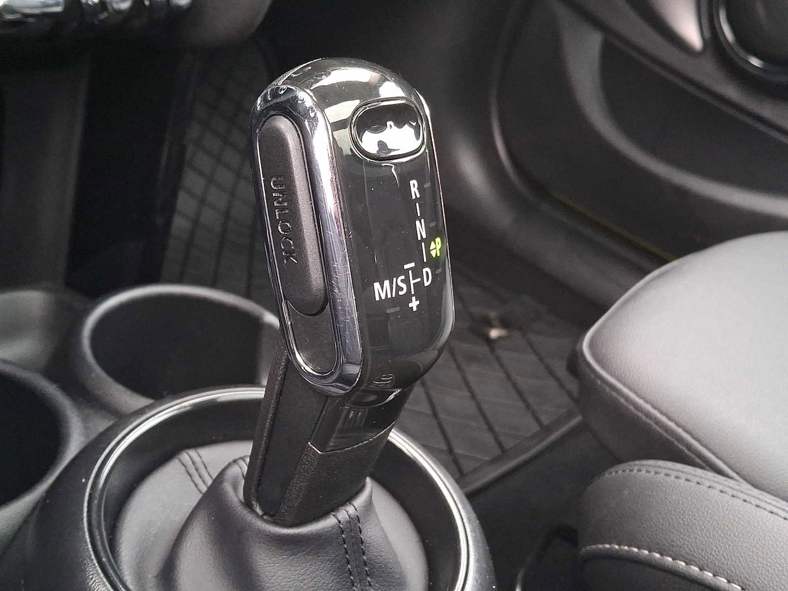 Certified 2024 MINI Cooper S FWD image 13