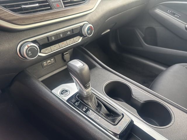 Used 2025 Nissan Altima 2.5 SV FWD image 13